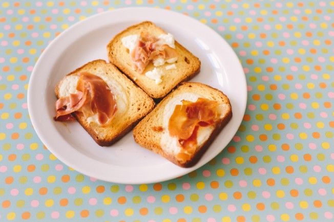 Garlic My Soul | Prosciutto Crostini