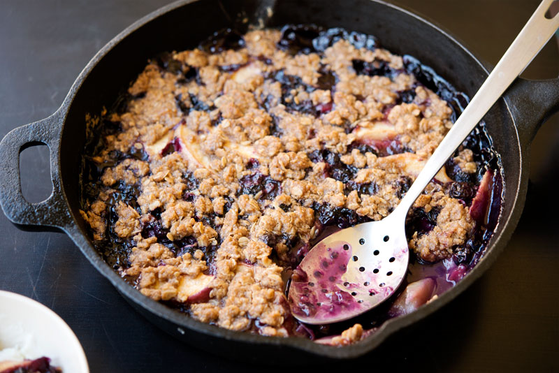 Peach and Blueberry Crisp | Garlic, My Soul