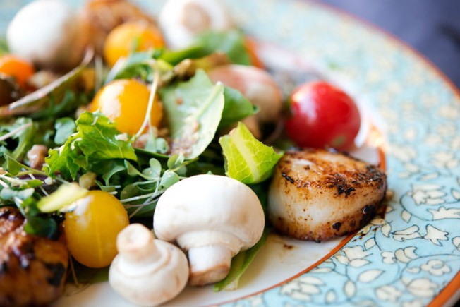 Paleo Scallop Salad | Garlic, My Soul