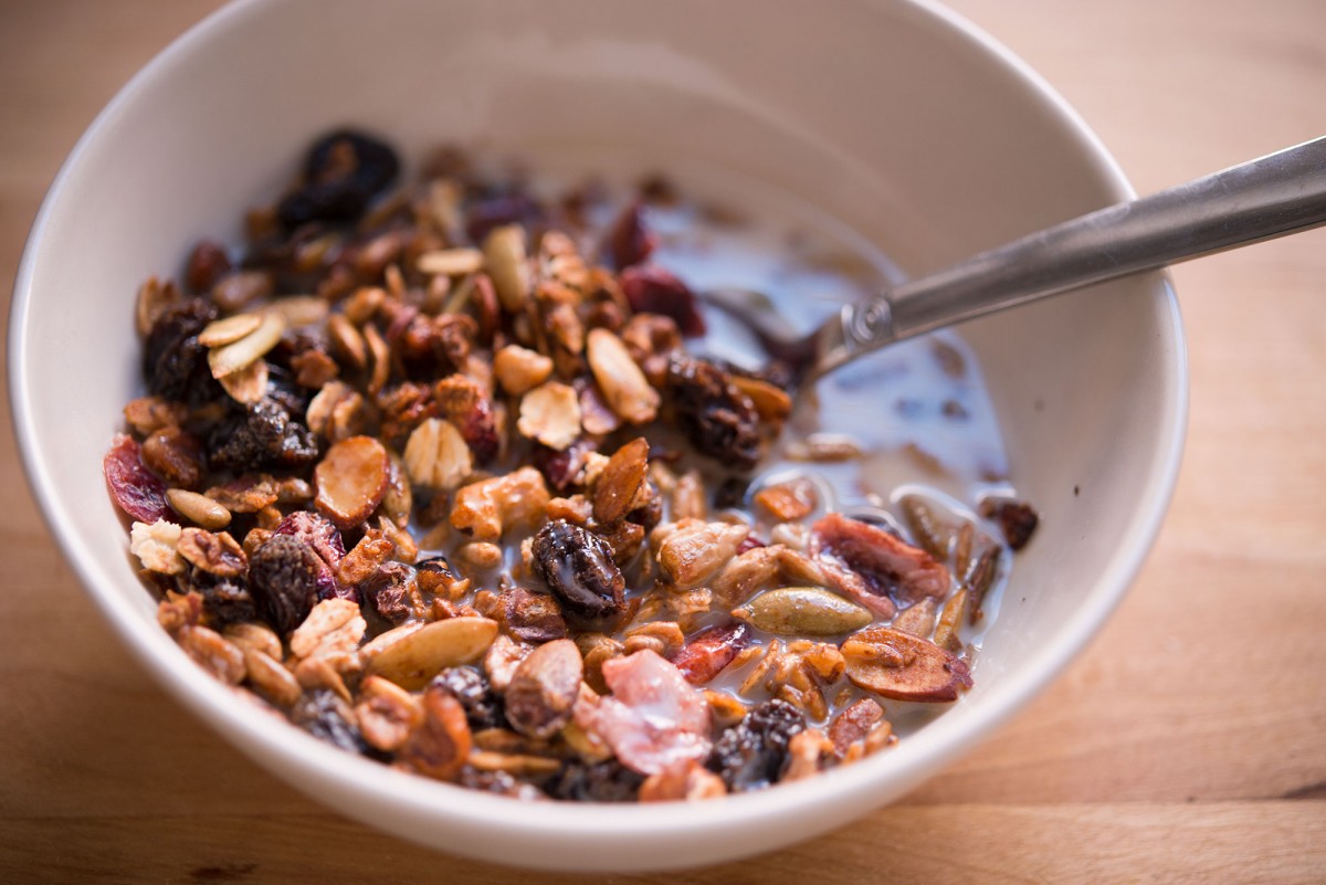 Kitchen Sink Granola | Garlic, My Soul