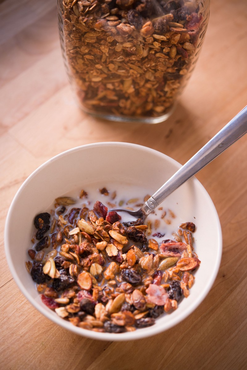 Kitchen Sink Granola | Garlic, My Soul