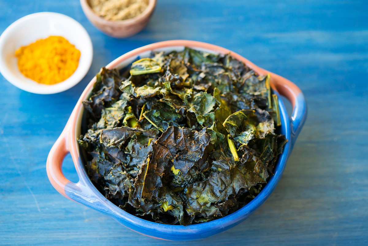 Spiced Kale Chips | Garlic, My Soul