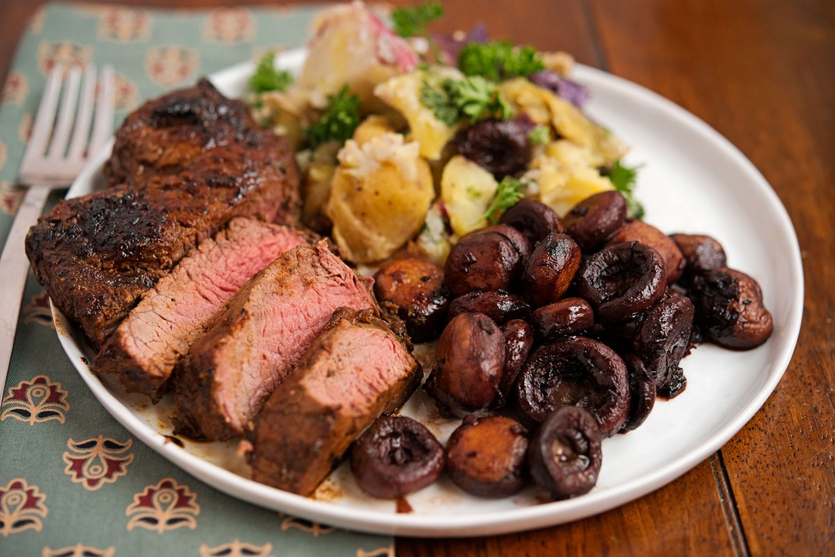 Steak & Burgundy Mushrooms | Garlic, My Soul