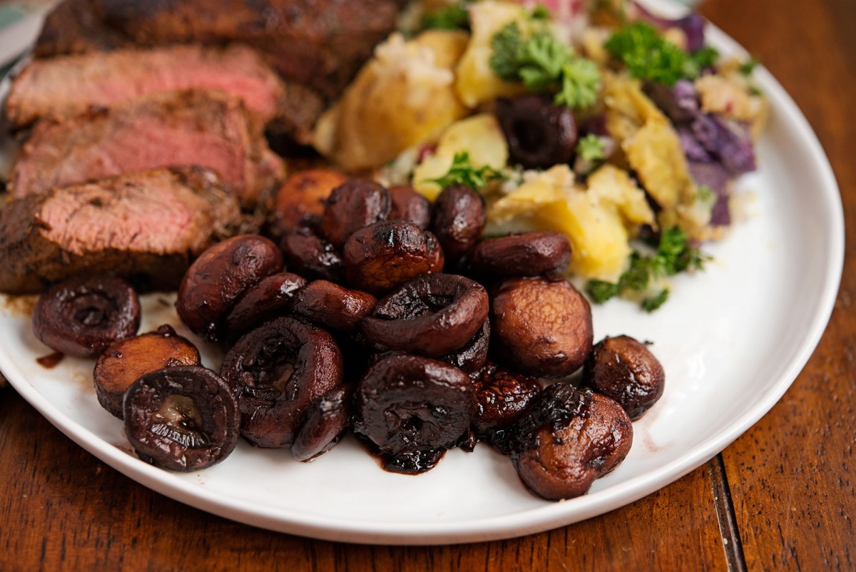 Steak & Burgundy Mushrooms | Garlic, My Soul