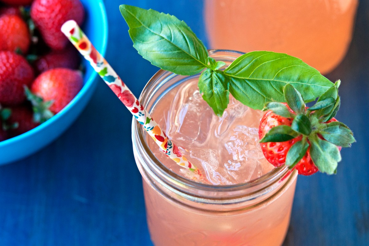 Strawberry Basil Lemonade | Garlic, My Soul