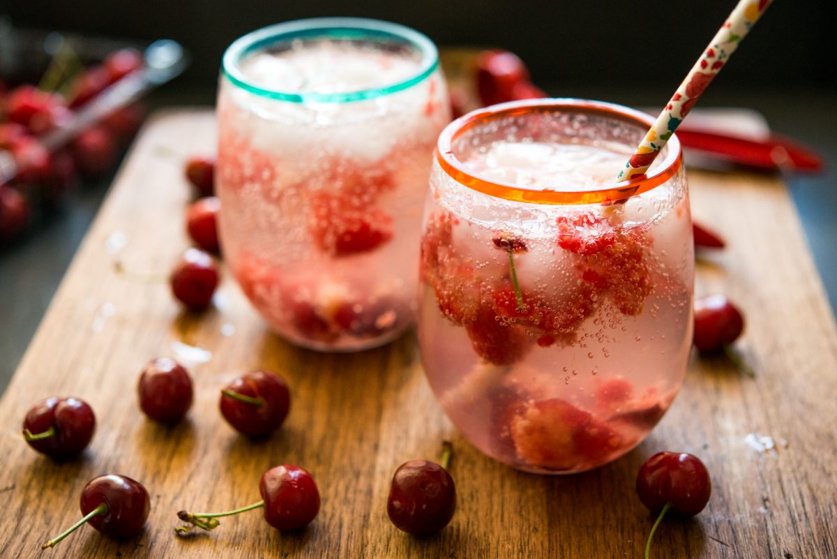 Raspberry Cranberry Wine Spritzer | Garlic, My Soul