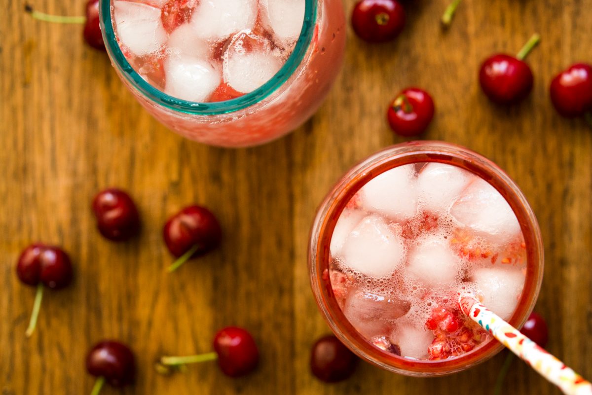 Raspberry Cranberry Wine Spritzer | Garlic, My Soul