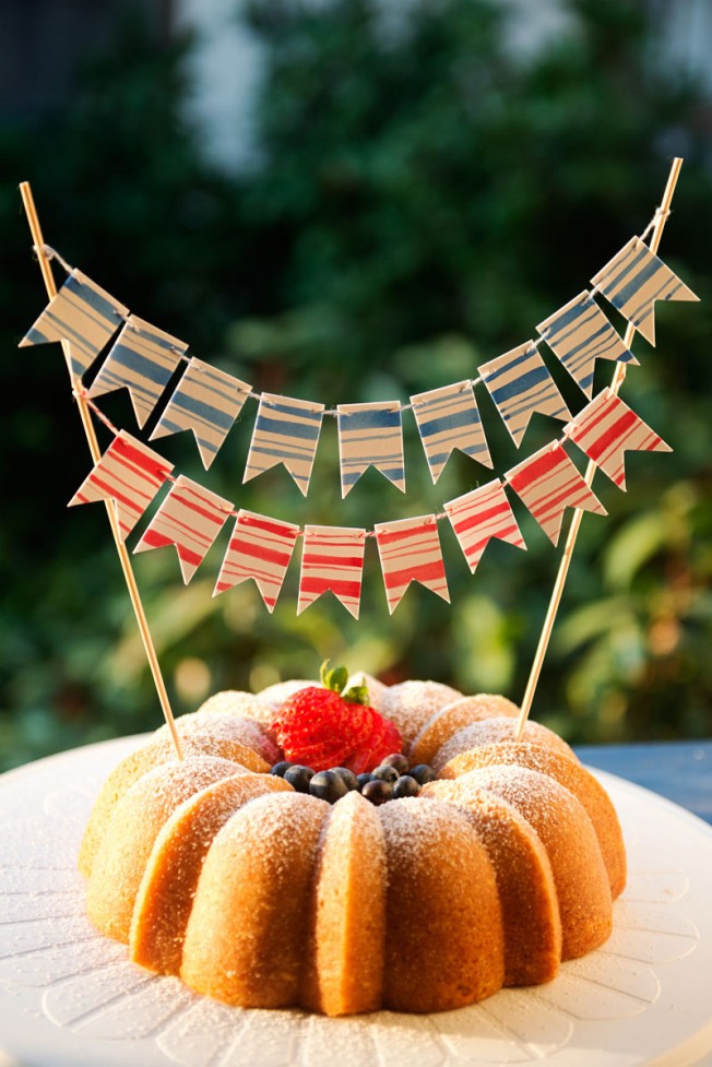 july 4th bundt cake decorating ideas